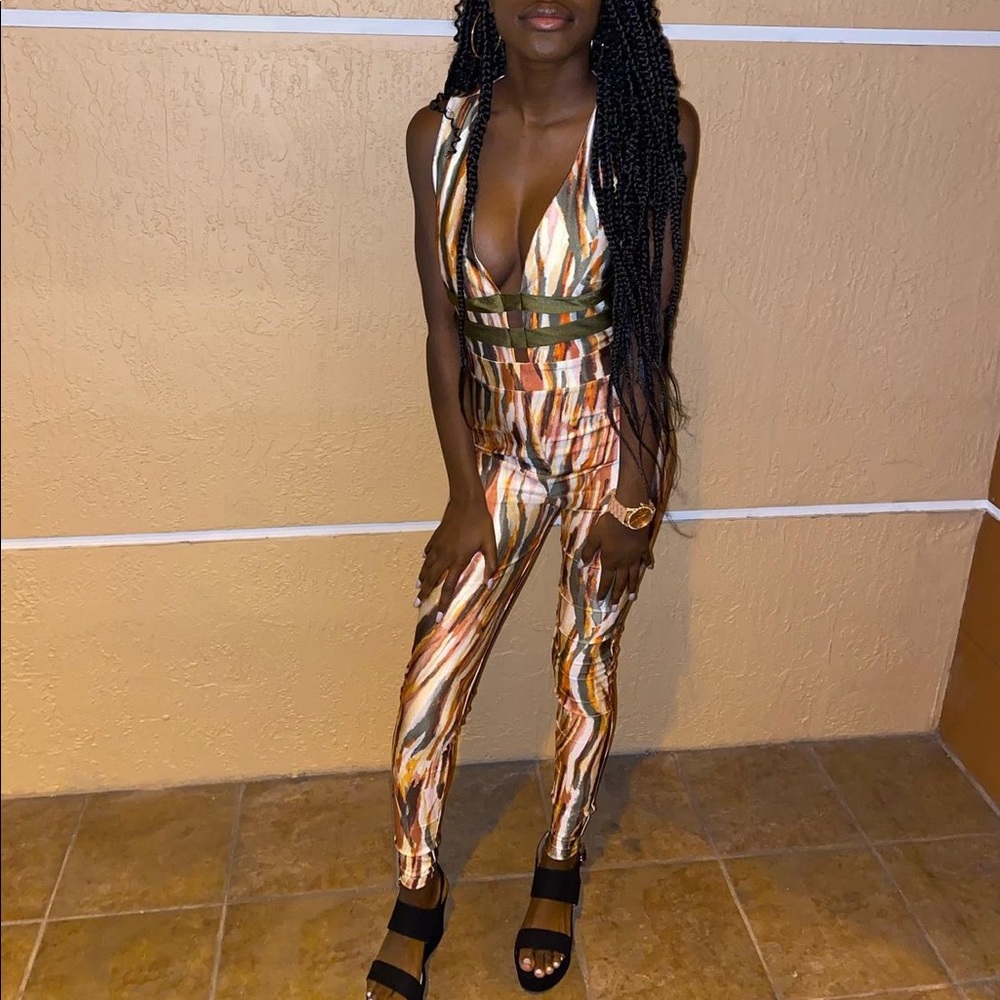Jumpsuit - Picture 2 of 5